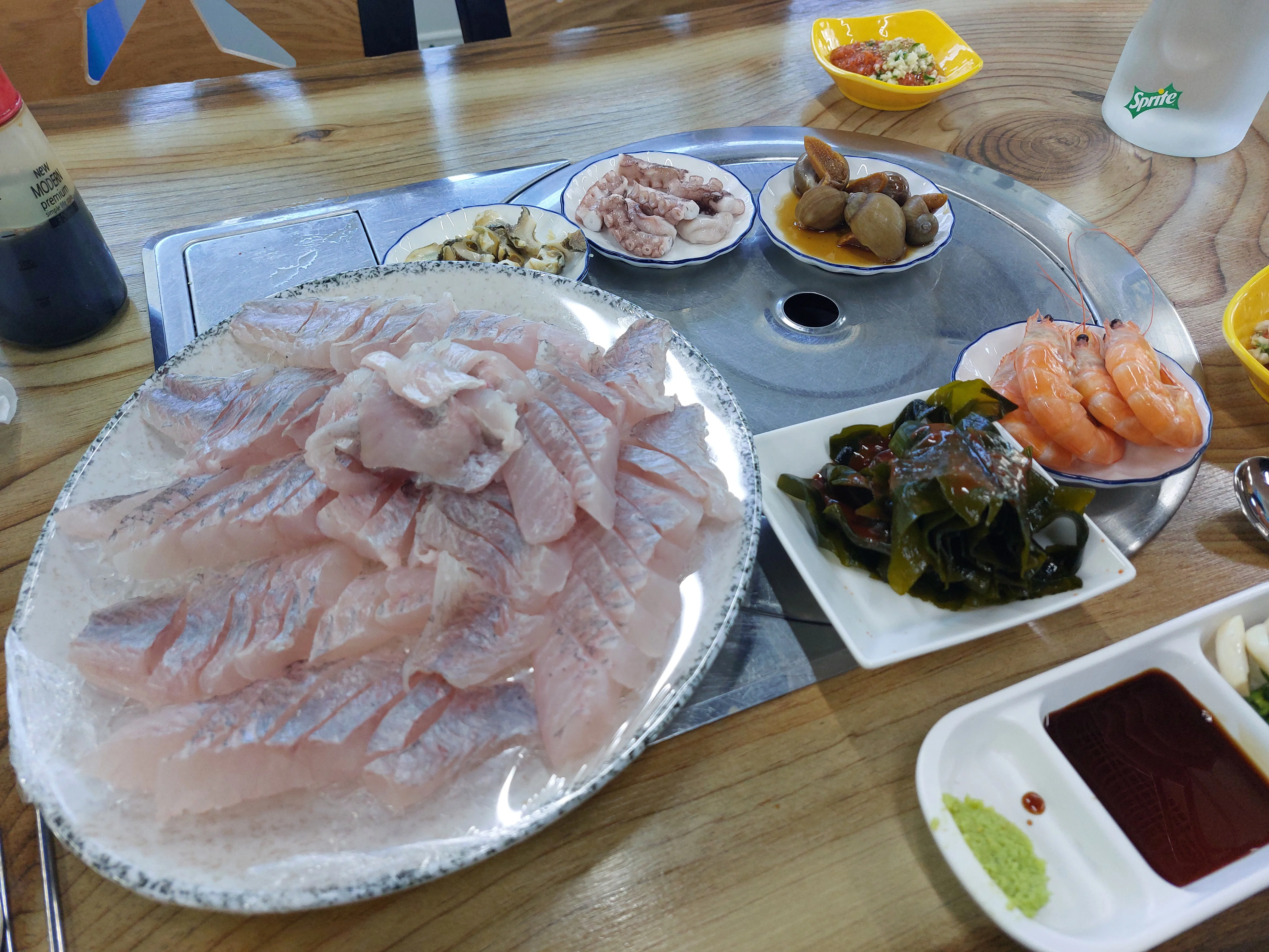 독살체험 후 갓 떠낸 신선한 회